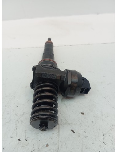 Recambio de inyector para audi a4 berlina (8e) 1.9 tdi (96kw) referencia OEM IAM 038130079AN  