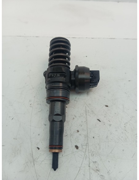 Recambio de inyector para audi a4 berlina (8e) 1.9 tdi (96kw) referencia OEM IAM 038130079AN  