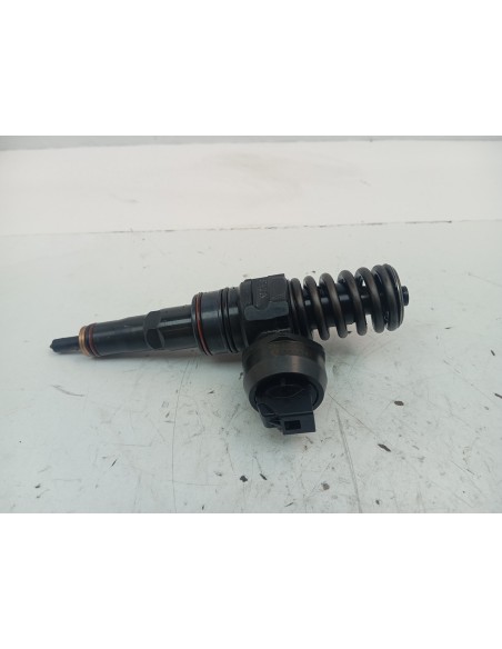 Recambio de inyector para audi a4 berlina (8e) 1.9 tdi (96kw) referencia OEM IAM 038130079AN  