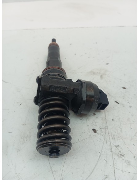 Recambio de inyector para audi a4 berlina (8e) 1.9 tdi (96kw) referencia OEM IAM 038130079AN  