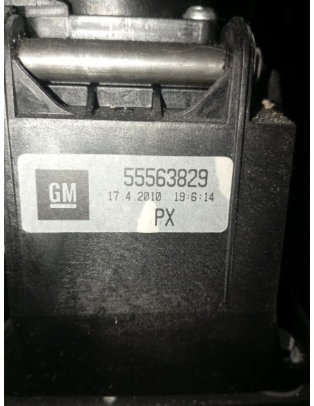 Recambio de palanca cambio para opel astra j lim. 2.0 16v cdti referencia OEM IAM 55563829  