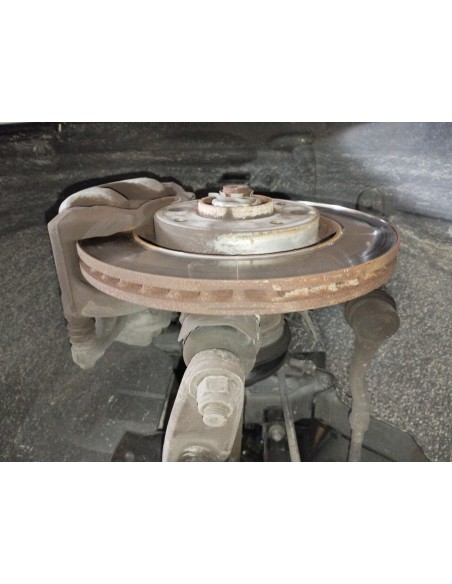 Recambio de mangueta delantera izquierda para citroën c4 lim. feel edition referencia OEM IAM 364696  