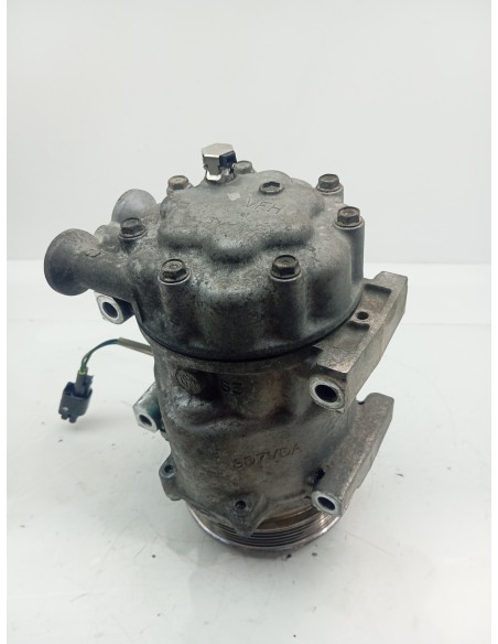 Recambio de compresor aire acondicionado para ford fiesta (cbk) ambiente referencia OEM IAM SD7V161257  