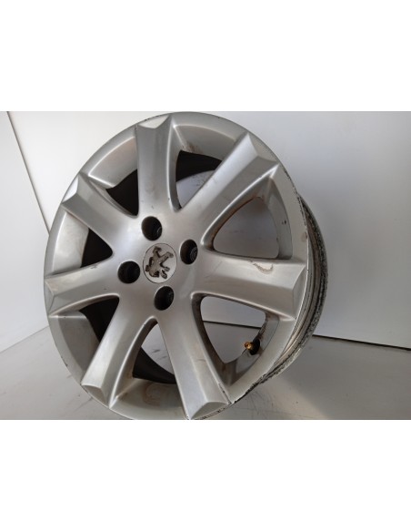 Recambio de llanta para peugeot 207 xs pack referencia OEM IAM 04322X  