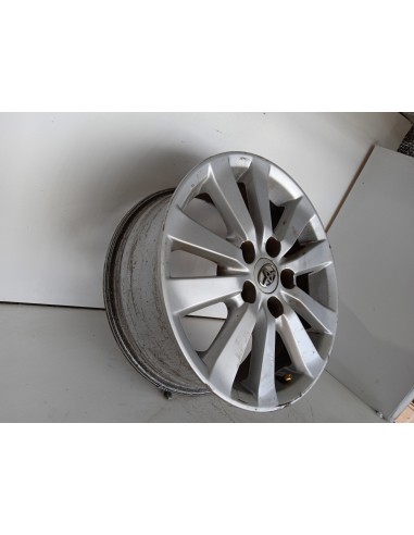 Recambio de llanta para toyota auris luna referencia OEM IAM 4261102790  