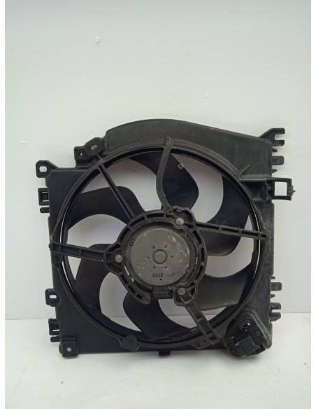Recambio de electroventilador para nissan note (e11e) 1.6 16v cat referencia OEM IAM 8200688375  