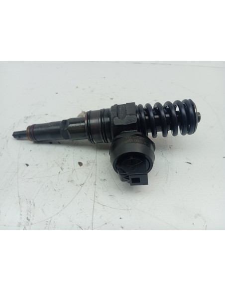 Recambio de inyector para volkswagen golf v berlina (1k1) highline referencia OEM IAM 038130073AG BOSCH 