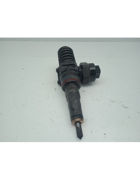 Recambio de inyector para volkswagen golf iv berlina (1j1) conceptline referencia OEM IAM 038130073J  
