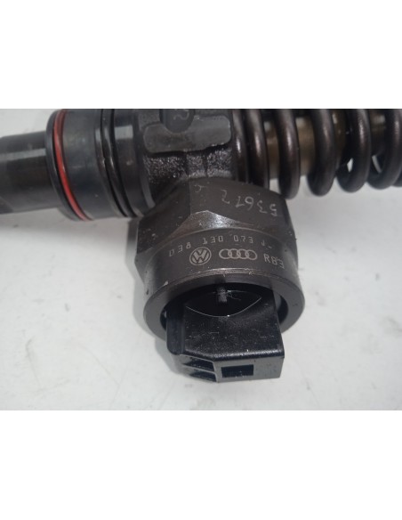 Recambio de inyector para volkswagen golf iv berlina (1j1) conceptline referencia OEM IAM 038130073J  