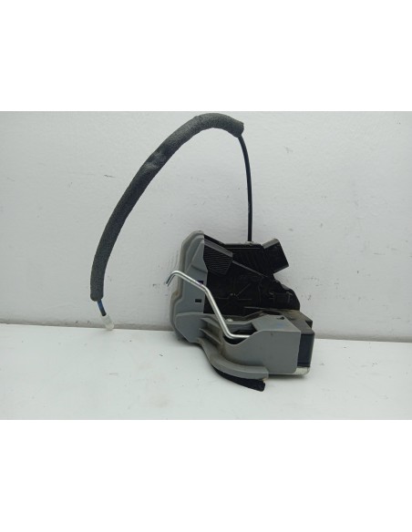 Recambio de cerradura puerta trasera derecha para hyundai i20 fresh referencia OEM IAM 81420C8020  