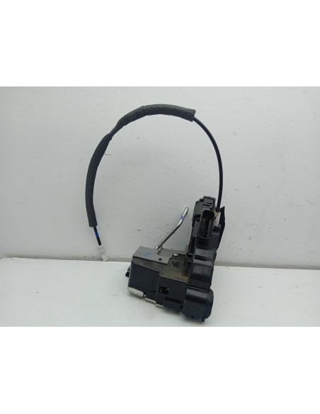 Recambio de cerradura puerta trasera derecha para hyundai i20 fresh referencia OEM IAM 81420C8020  