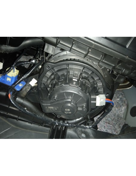 Recambio de motor calefaccion para hyundai i20 fresh referencia OEM IAM 97206C8000  