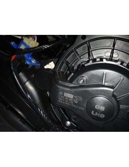 Recambio de motor calefaccion para hyundai i20 fresh referencia OEM IAM 97206C8000  