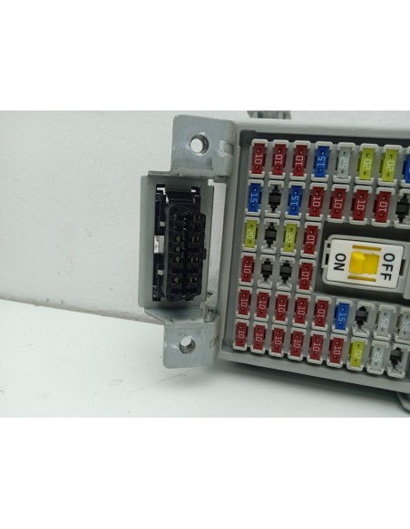 Recambio de caja reles / fusibles para hyundai i20 fresh referencia OEM IAM 91950C8560  