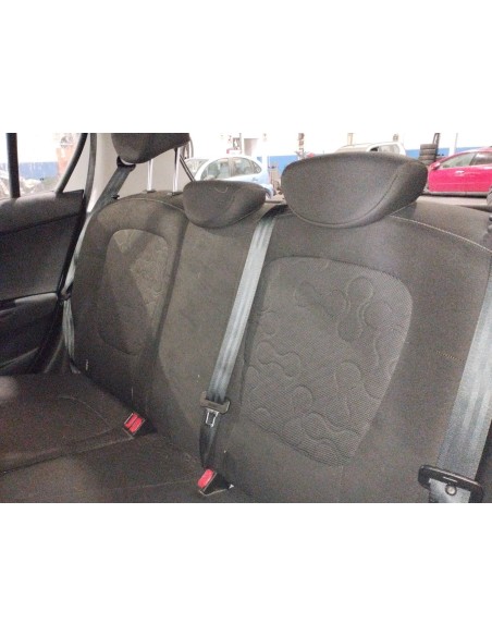 Recambio de asientos traseros para hyundai i20 classic referencia OEM IAM 892001J000PAM  