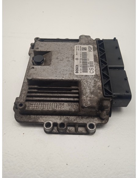 Recambio de centralita motor uce para opel zafira b cosmo referencia OEM IAM 55202383  
