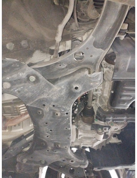 Recambio de puente delantero para kia rio drive referencia OEM IAM 624001W100  