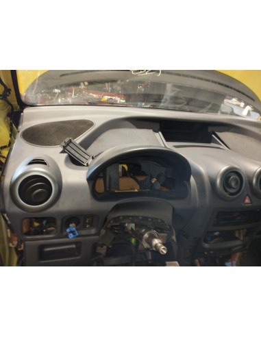Recambio de salpicadero para peugeot 1007 sport referencia OEM IAM 8211KZ  