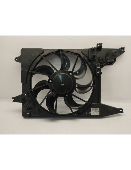 Recambio de electroventilador para dacia sandero laureate referencia OEM IAM 8200765566B  