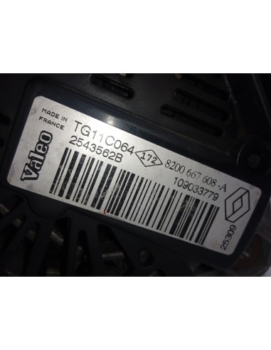 Recambio de alternador para dacia sandero laureate referencia OEM IAM 8200667608A  