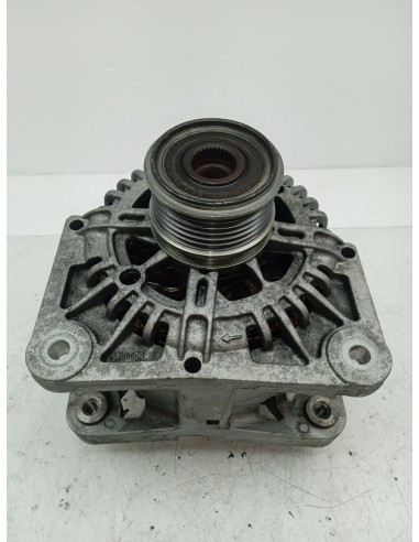 Recambio de alternador para dacia sandero laureate referencia OEM IAM 8200667608A  
