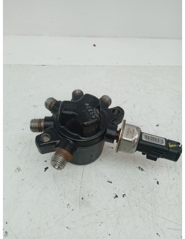 Recambio de rampa inyectora para dacia sandero laureate referencia OEM IAM 8200584034  