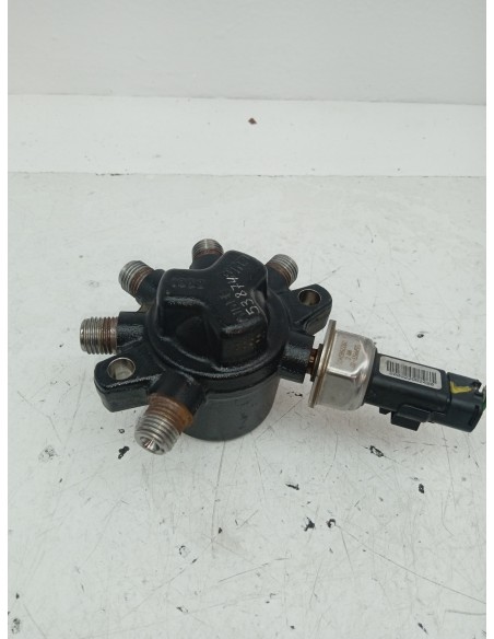 Recambio de rampa inyectora para dacia sandero laureate referencia OEM IAM 8200584034  