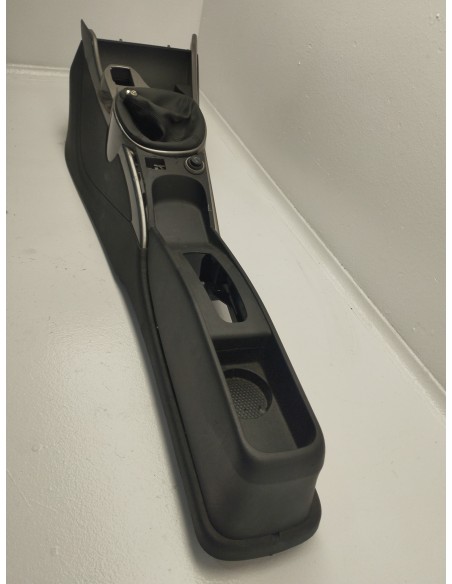 Recambio de consola central para alfa romeo mito (145) junior referencia OEM IAM 156083482  