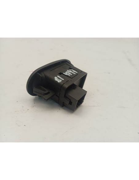 Recambio de mando elevalunas para peugeot 1007 sport referencia OEM IAM 96401469XT  