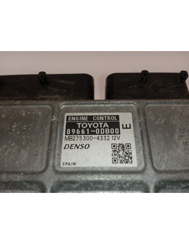 Recambio de centralita motor uce para toyota yaris active referencia OEM IAM 896610DB00  