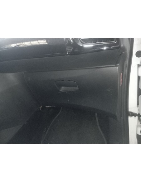 Recambio de guantera para citroën c3 1.0 vti referencia OEM IAM 825202  