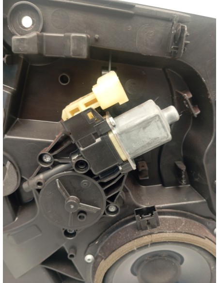 Recambio de elevalunas delantero izquierdo para ford fiesta (cb1) titanium referencia OEM IAM 8A6114A389B  