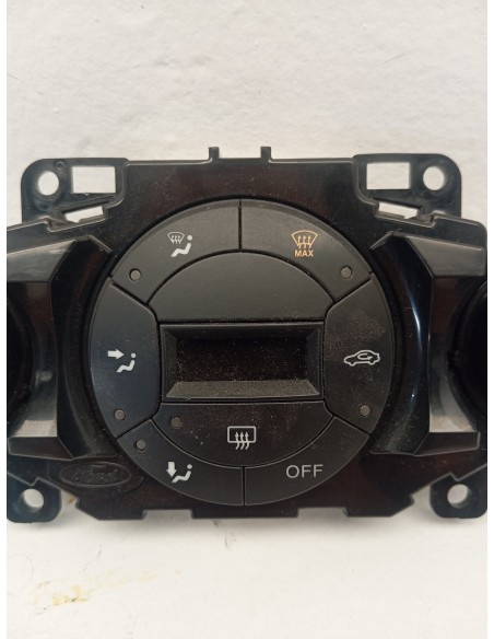 Recambio de mando climatizador para ford fiesta (cb1) titanium referencia OEM IAM 8A6T18C612  