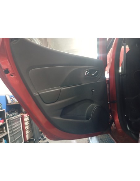 Recambio de guarnecido puerta trasera izquierda para renault clio iv dynamique referencia OEM IAM 829A10996R  