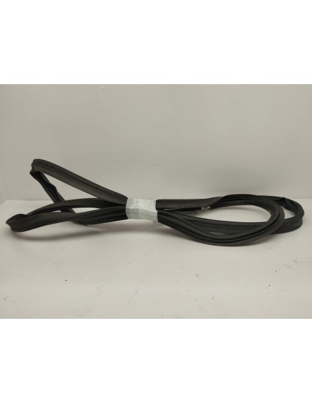 Recambio de gomas contorno puerta para volkswagen t-cross sport referencia OEM IAM 2GM827705C PORTON 