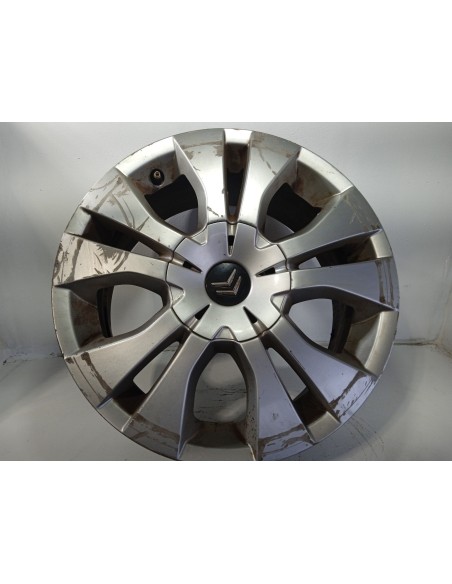 Recambio de llanta para citroën berlingo station wagon xtr referencia OEM IAM 9884348080  