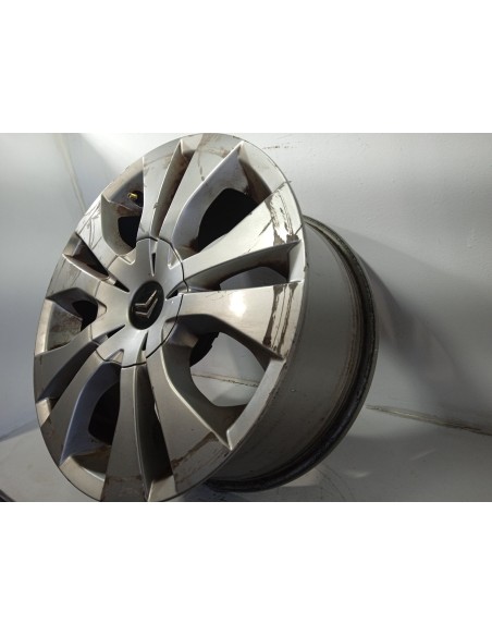 Recambio de llanta para citroën berlingo station wagon xtr referencia OEM IAM 9884348080  