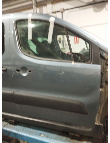 Recambio de puerta delantera derecha para citroën berlingo station wagon xtr referencia OEM IAM 9004Z6  