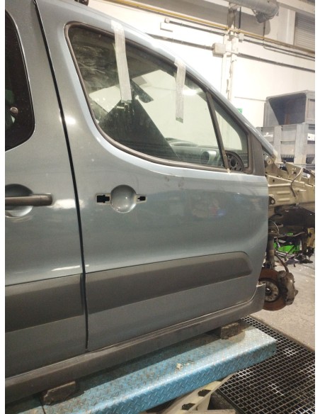 Recambio de puerta delantera derecha para citroën berlingo station wagon xtr referencia OEM IAM 9004Z6  