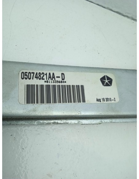 Recambio de elevalunas delantero izquierdo para jeep compass limited 4x4 referencia OEM IAM 05074821AAD  