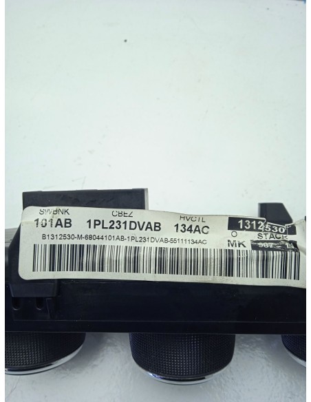 Recambio de mando calefaccion / aire acondicionado para jeep compass limited 4x4 referencia OEM IAM P55111134AC  