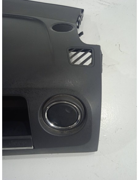 Recambio de salpicadero para jeep compass limited 4x4 referencia OEM IAM 1HM451DVAD  