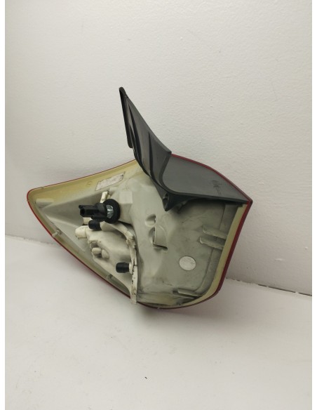 Recambio de piloto trasero derecho para opel astra j lim. selective referencia OEM IAM 1222088  