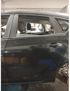 Recambio de puerta trasera izquierda para opel astra j lim. selective referencia OEM IAM 13285610 COLOR NEGRO 