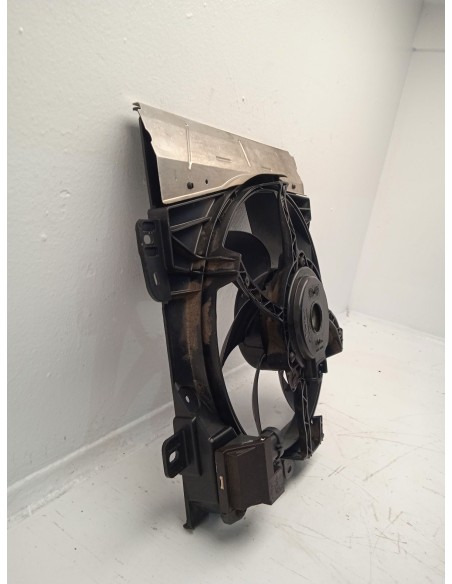 Recambio de electroventilador para peugeot 208 access referencia OEM IAM 9812028580  