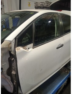 Recambio de puerta delantera izquierda para peugeot 208 access referencia OEM IAM 9807820780 COLOR BLANCO  2