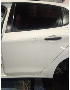 Recambio de puerta trasera izquierda para peugeot 208 access referencia OEM IAM 9671907580 COLOR BLANCO 