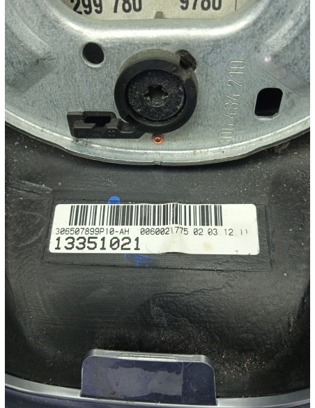 Recambio de volante para opel astra j lim. selective referencia OEM IAM 13351021  