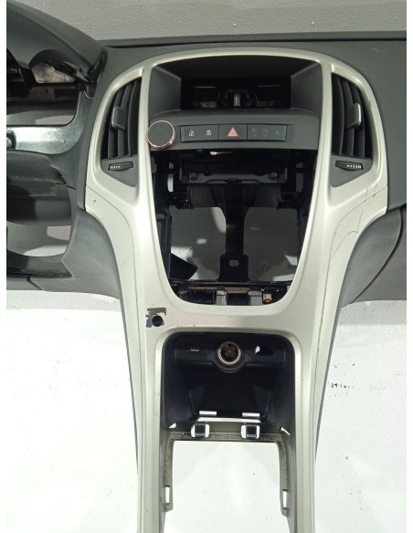 Recambio de salpicadero para opel astra j lim. selective referencia OEM IAM 13314406  