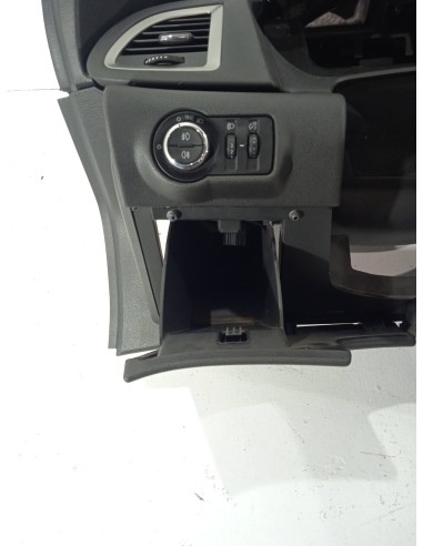 Recambio de salpicadero para opel astra j lim. selective referencia OEM IAM 13314406  